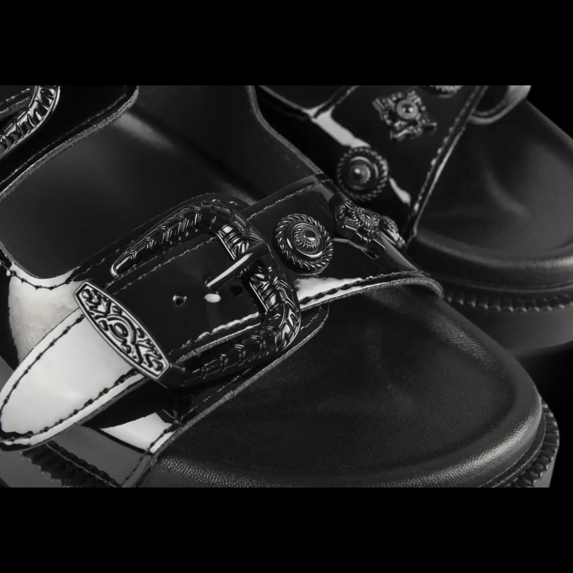 Slippers ZWART
