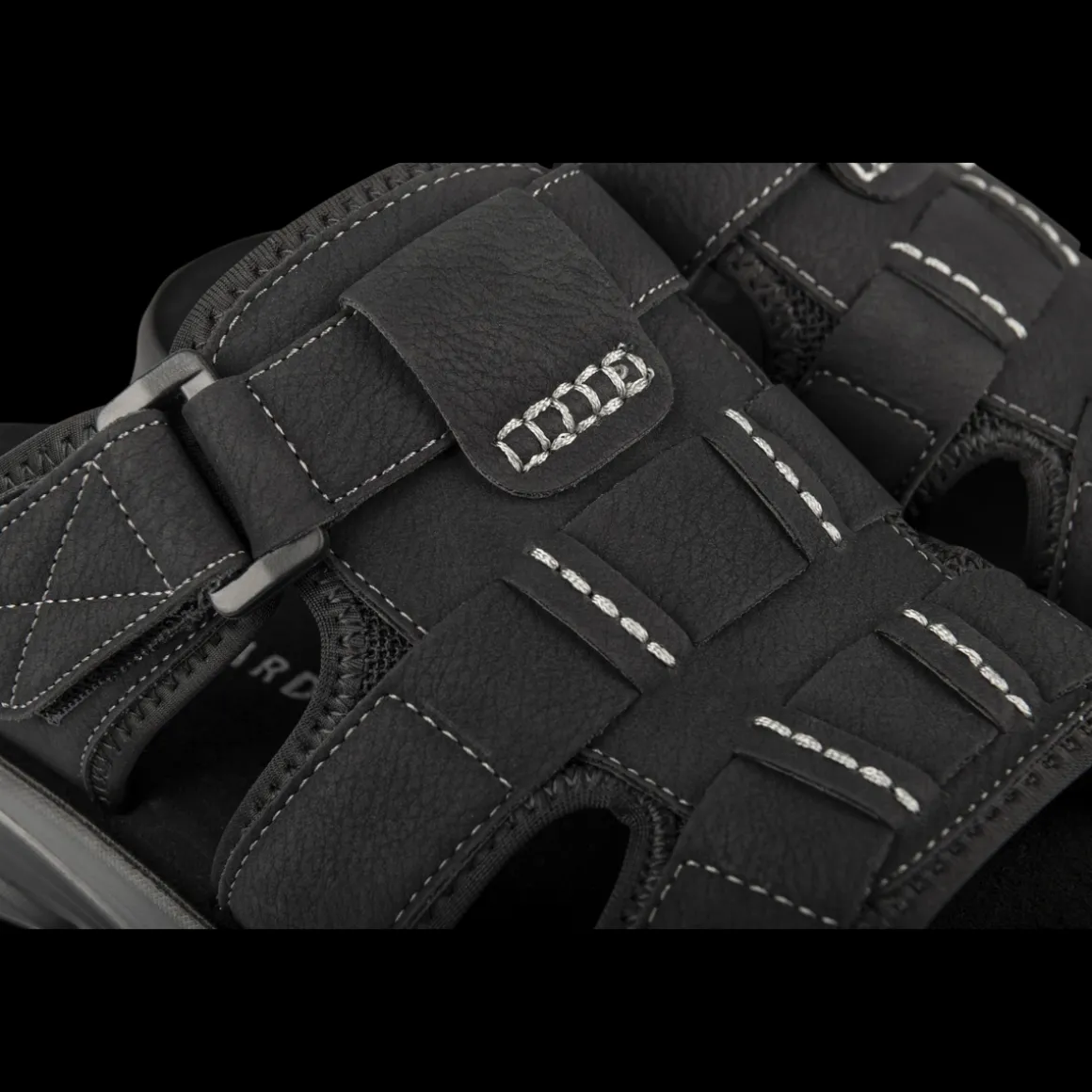 Slippers ZWART