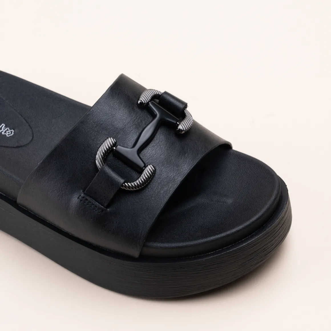 Slippers ZWART