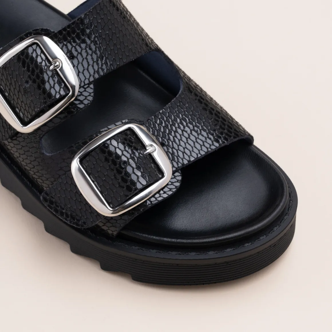 Slippers ZWART