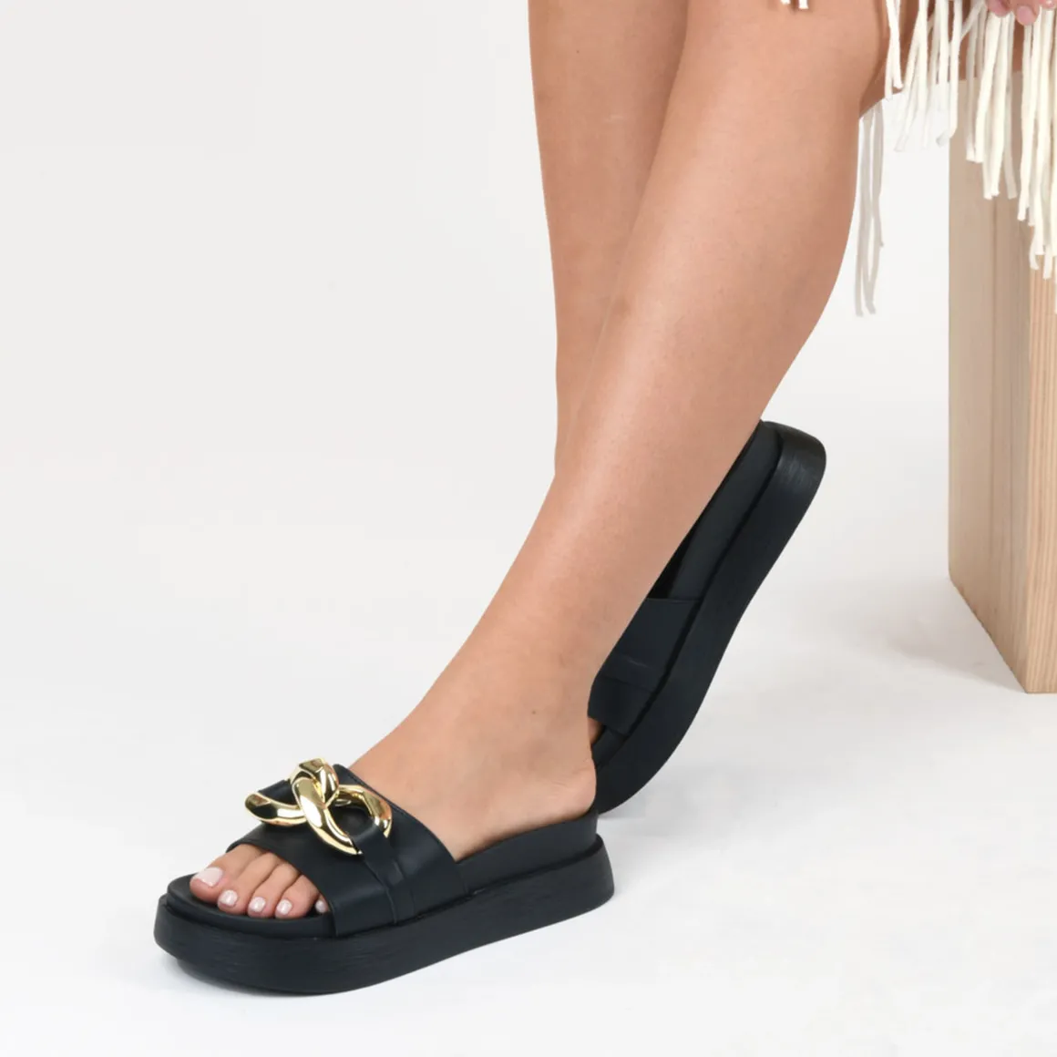 Slippers ZWART