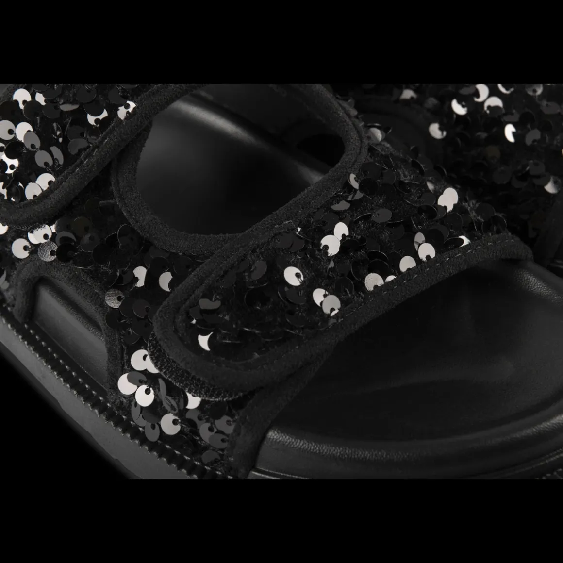 Slippers ZWART