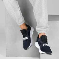 Sneakers Wired ZWART PUMA