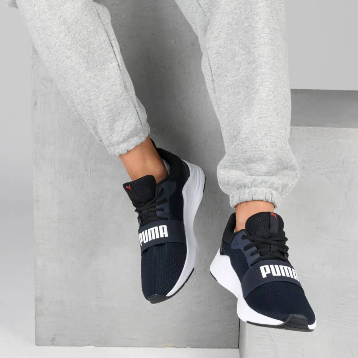 Sneakers Wired ZWART PUMA