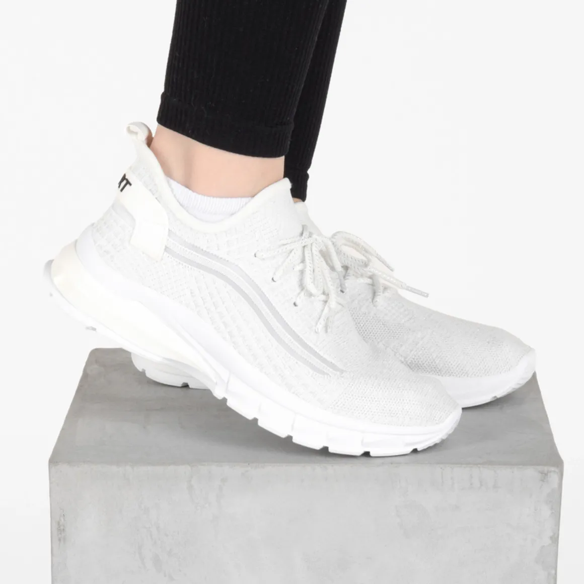 Sneakers WIT