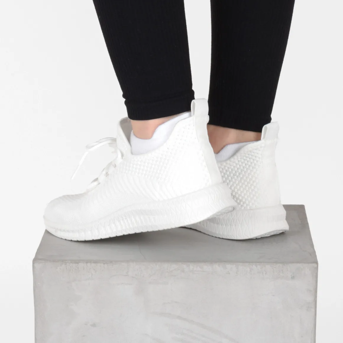Sneakers WIT