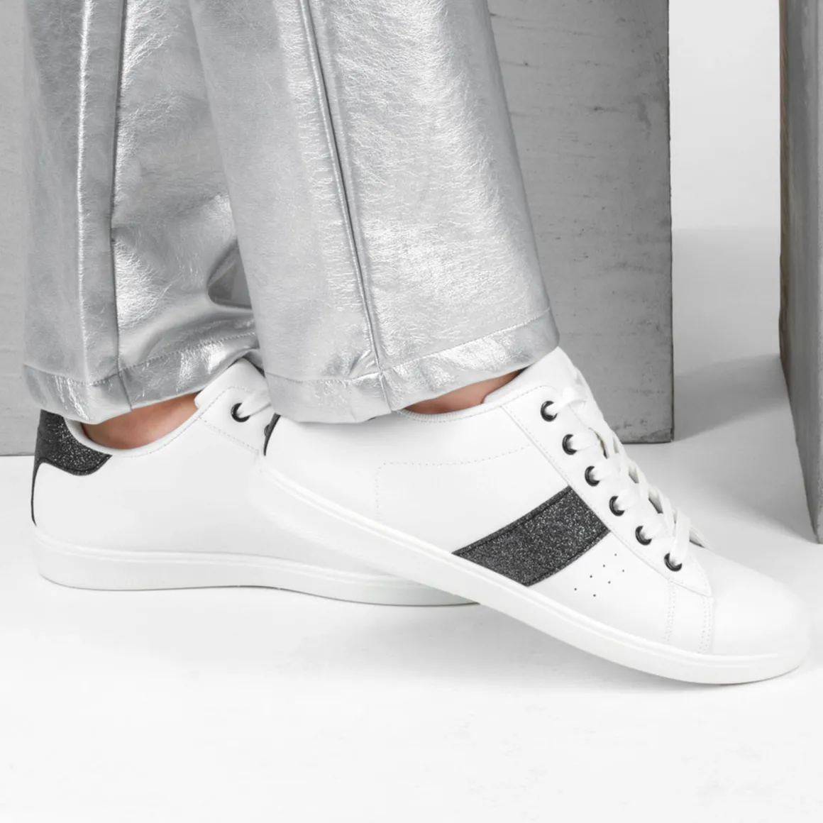 Sneakers WIT
