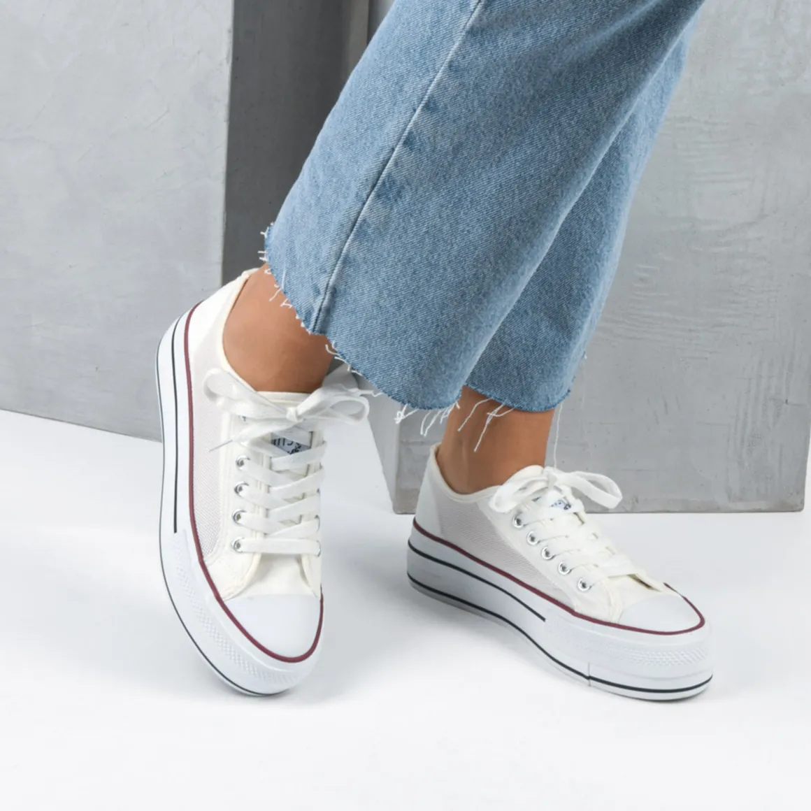 Sneakers WIT