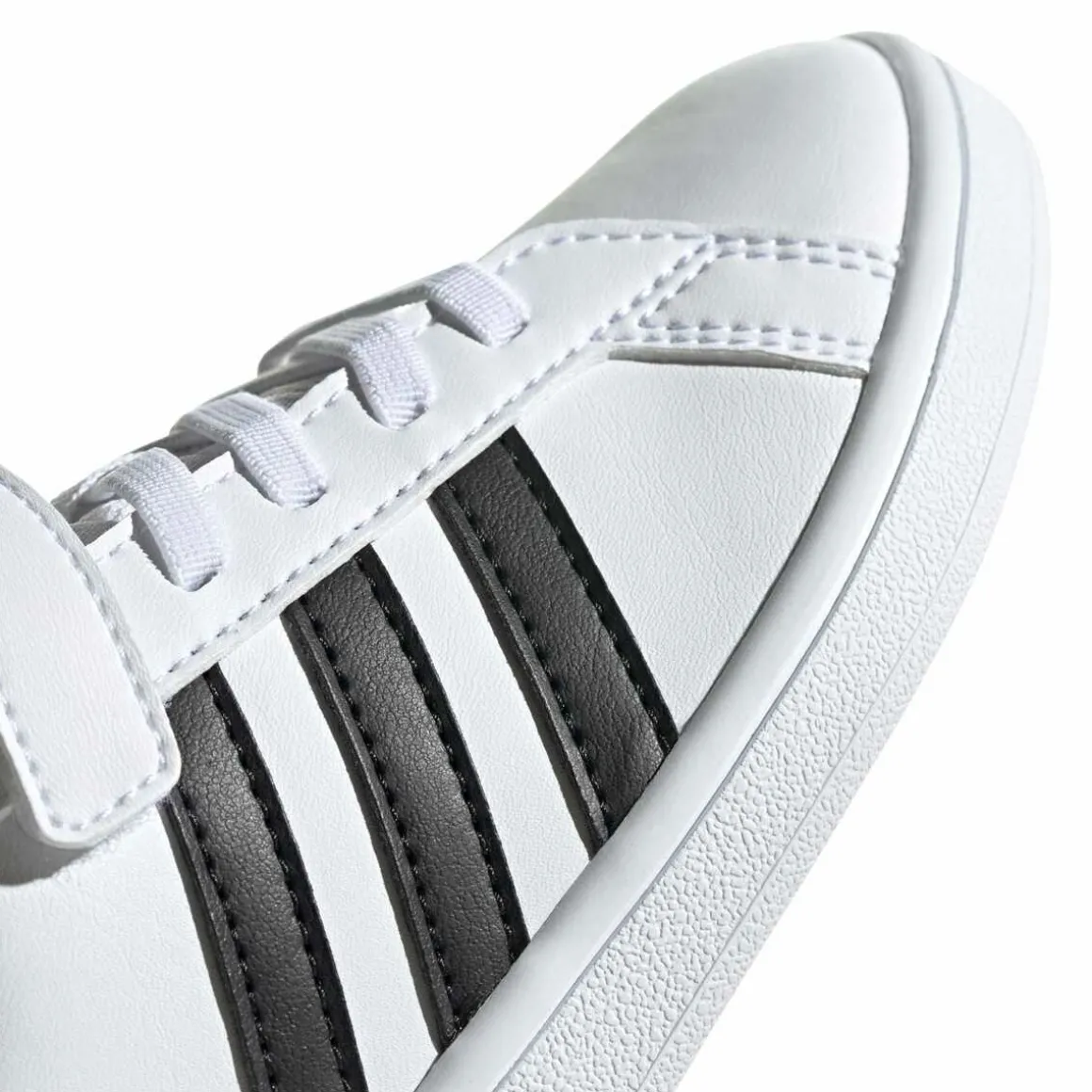 Sneakers WIT Grand Court C