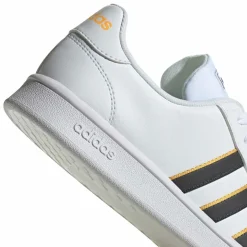 Sneakers WIT Grand Court Base