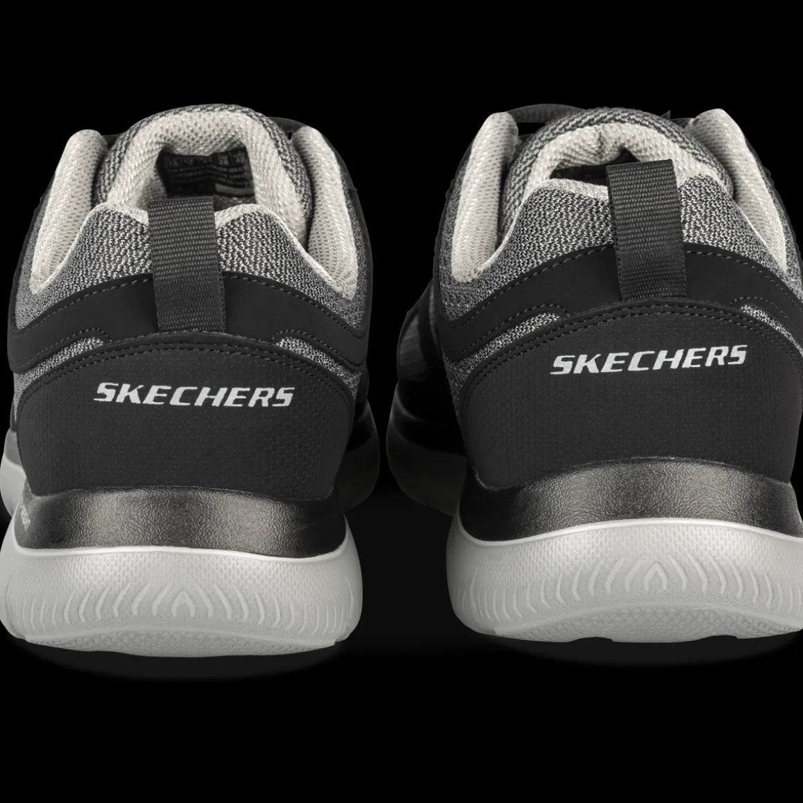 Sneakers ZWART SKECHERS SUMMITS