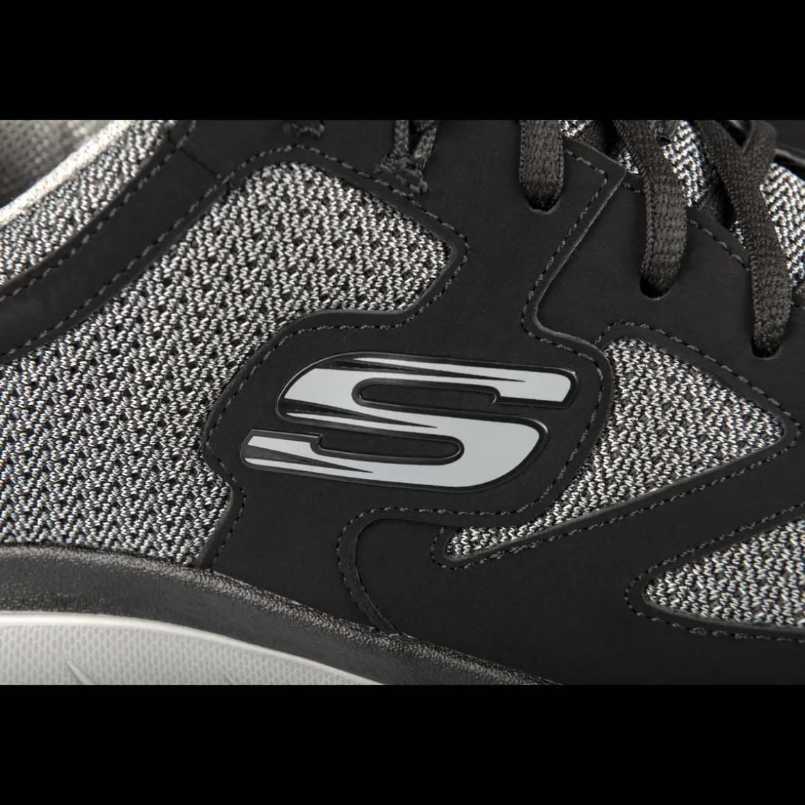 Sneakers ZWART SKECHERS SUMMITS