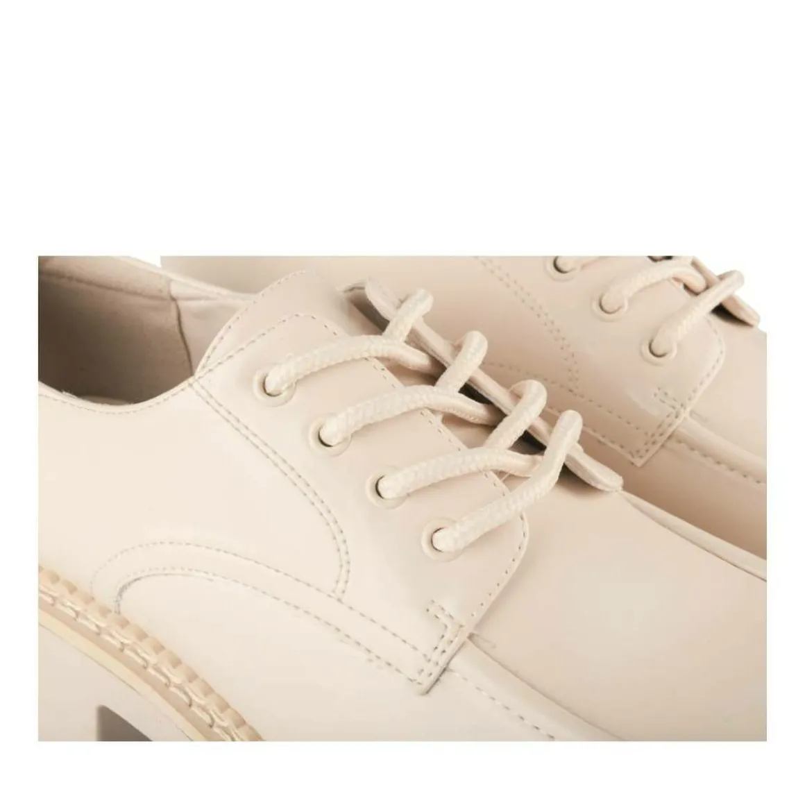 Veterschoenen BEIGE