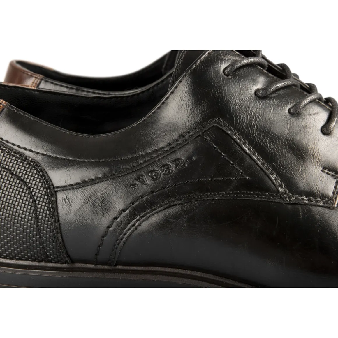 Veterschoenen ZWART